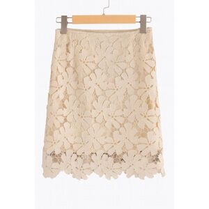 Skirt Floral Beige Lace Size M NWT
